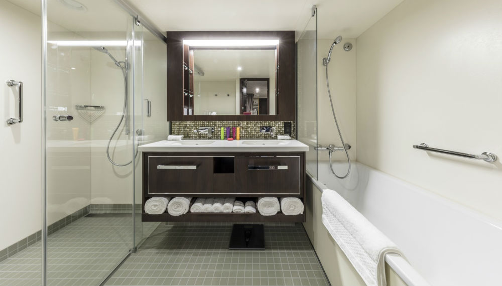 TT_PalaceBathroom